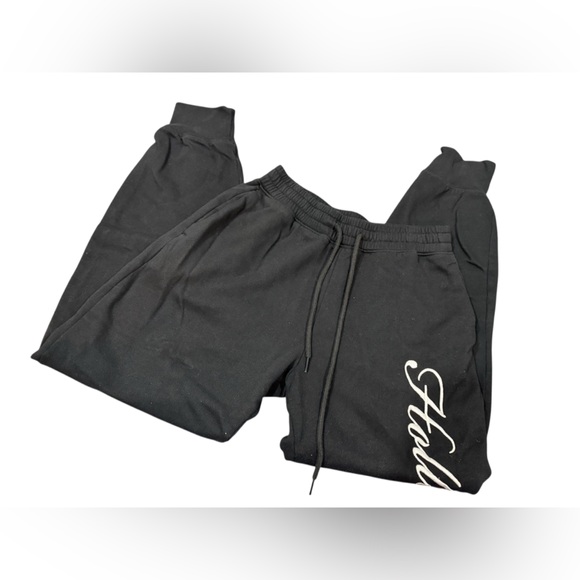 Hollister Black Ultra High-Rise Sweatpants‎ - Picture 4 of 8